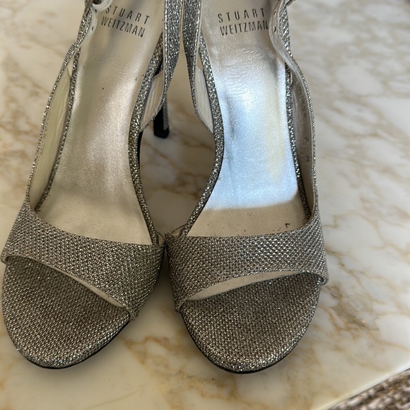 Stuart Weitzman silver heel.. heels are 5 inches long.Size 6 - Picture 6 of 6